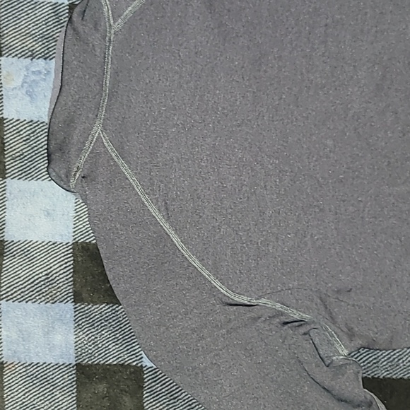 Vintage. Made in USA. Patagonia. Stretchy longsleeve. 1/4 zip pullover. Size Med - Picture 15 of 16